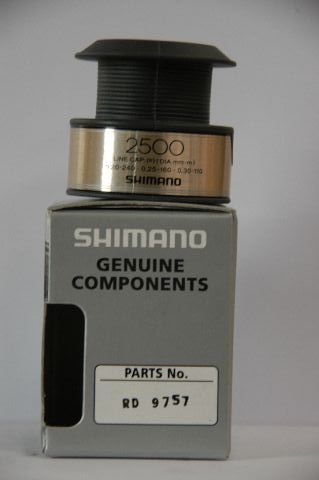 Shimano Cívka  CATANA 2500 FA plast